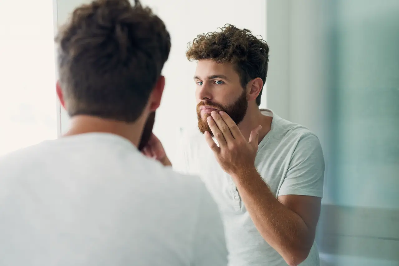 Soin pour la barbe avec des huiles essentielles