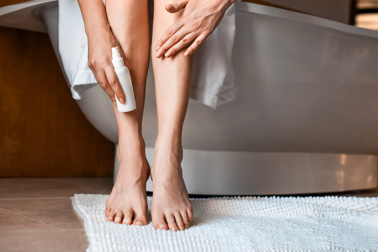 Huile de massage contre les jambes lourdes avec des huiles essentielles