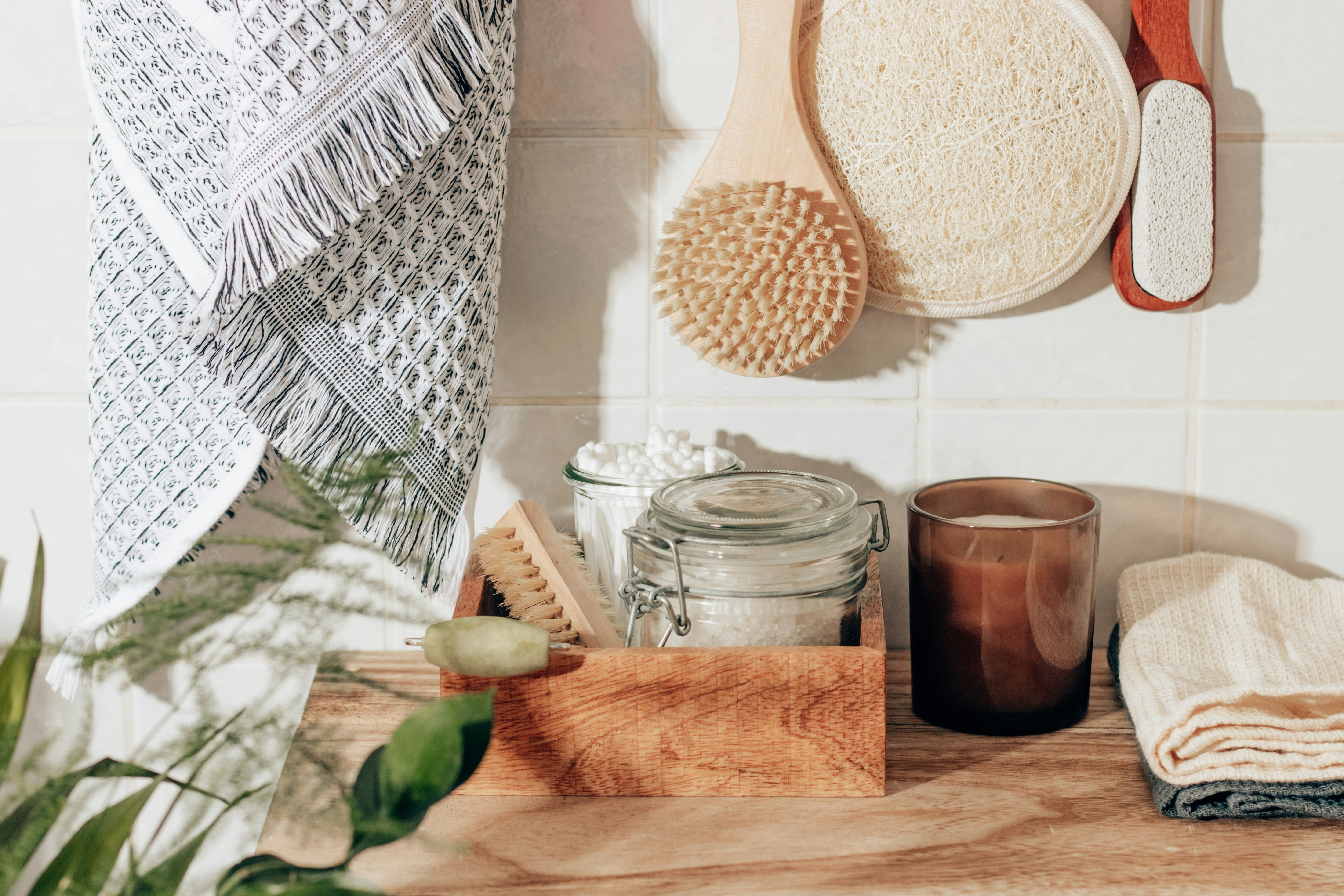 Les huiles essentielles pour le nettoyage du sol : une solution naturelle pour un sol propre et sain